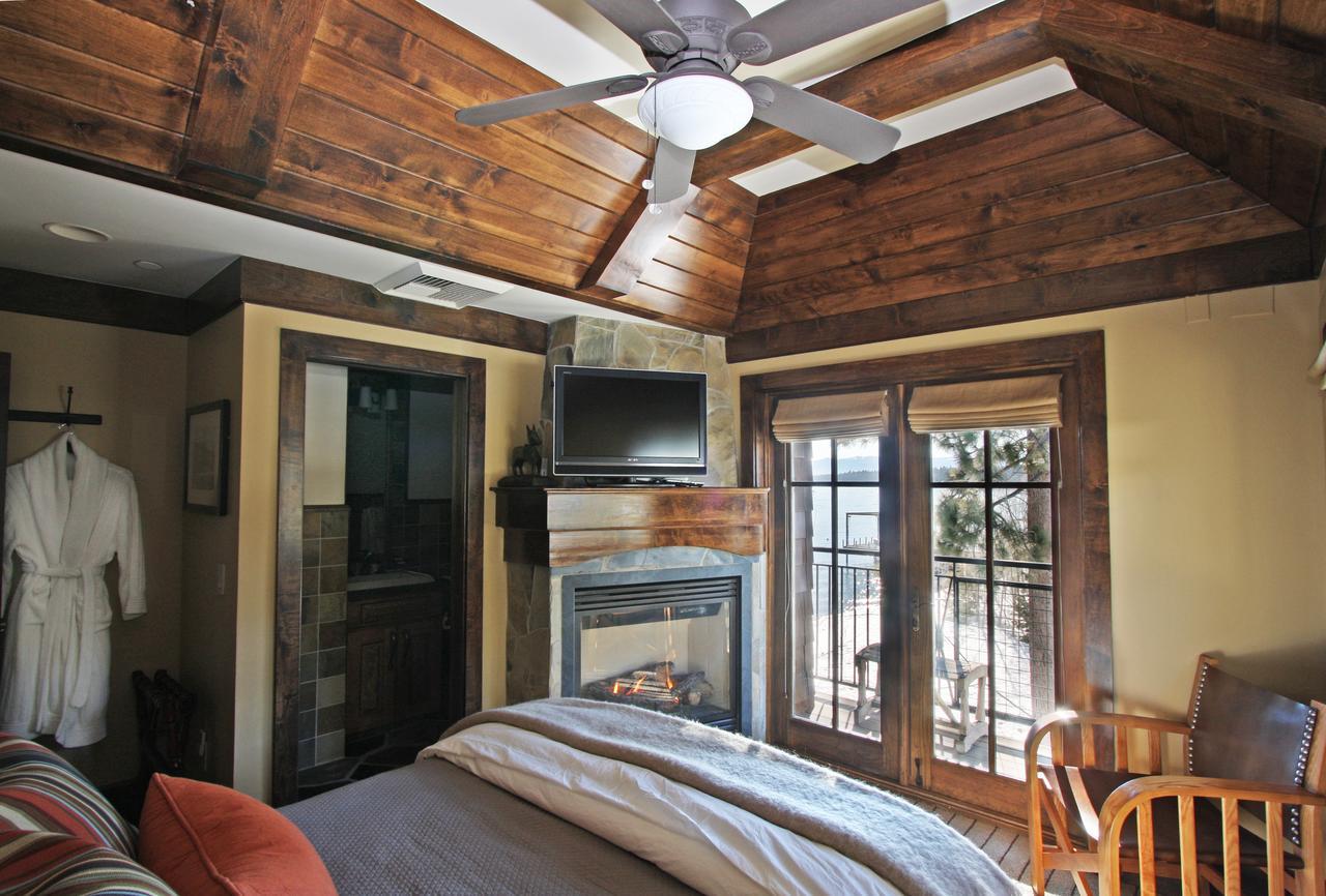 West Shore Cafe And Inn Homewood Екстер'єр фото
