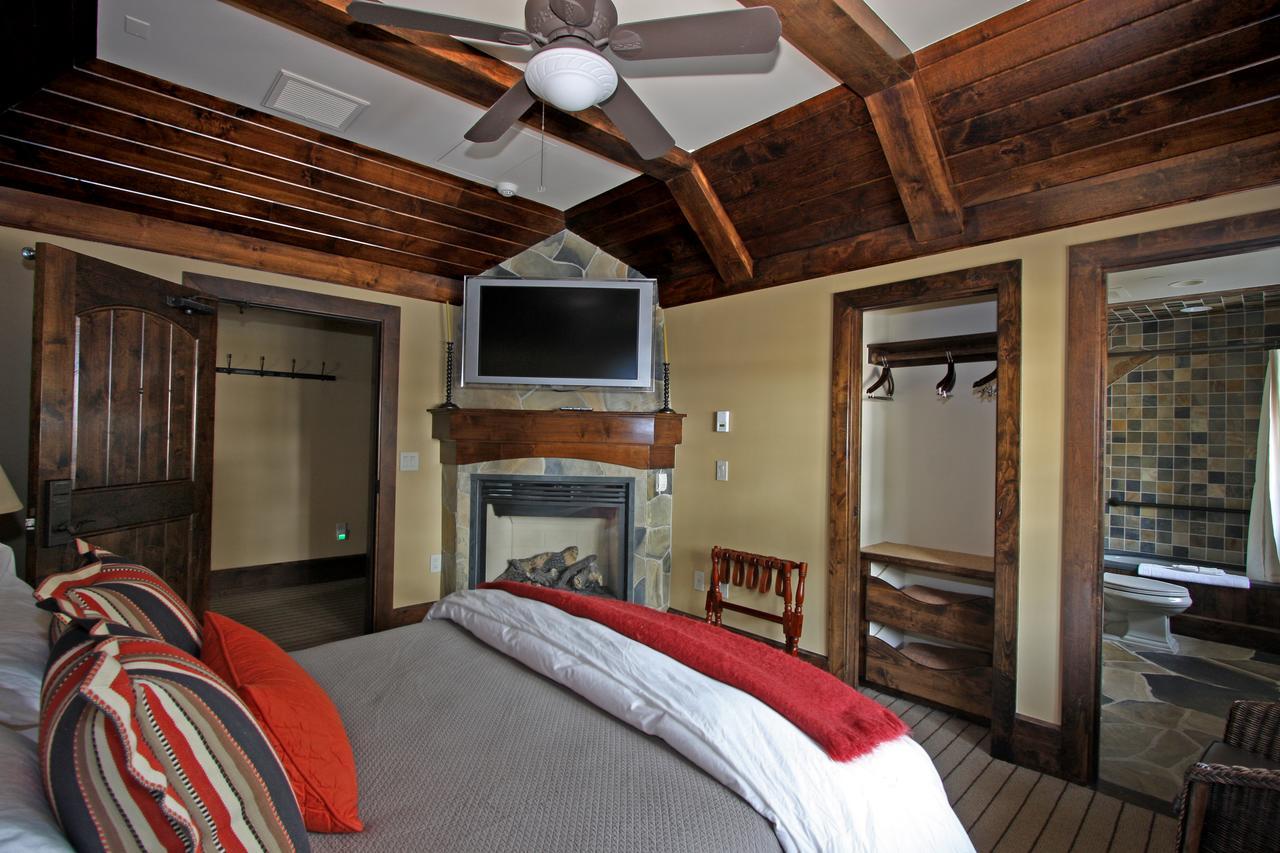 West Shore Cafe And Inn Homewood Екстер'єр фото